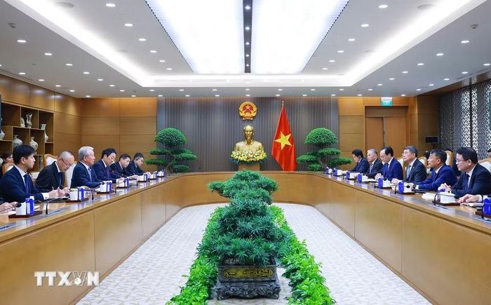 Thủ tướng Lê Minh Hưng tiếp Chủ tịch Cơ quan Hợp tác Quốc tế Nhật Bản (JICA) Tanaka Akihiko. (Ảnh: Dương Giang/TTXVN)