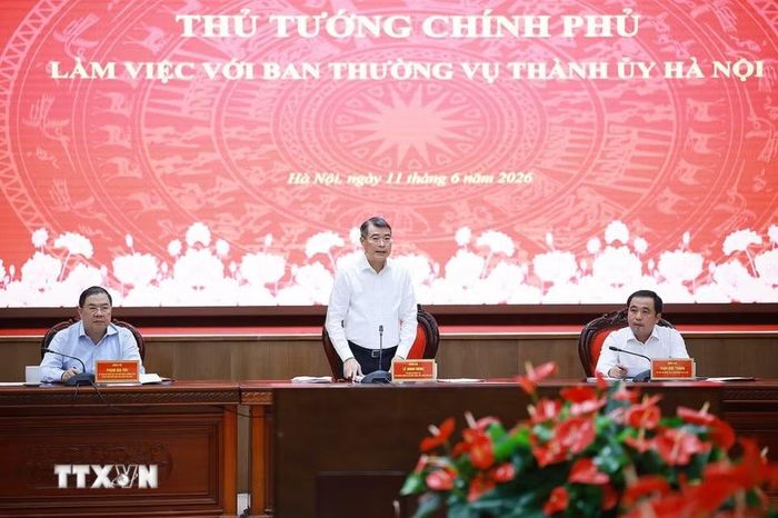 Thủ tướng Lê Minh Hưng làm việc với Ban Thường vụ Thành ủy Hà Nội. (Ảnh: Dương Giang/TTXVN)