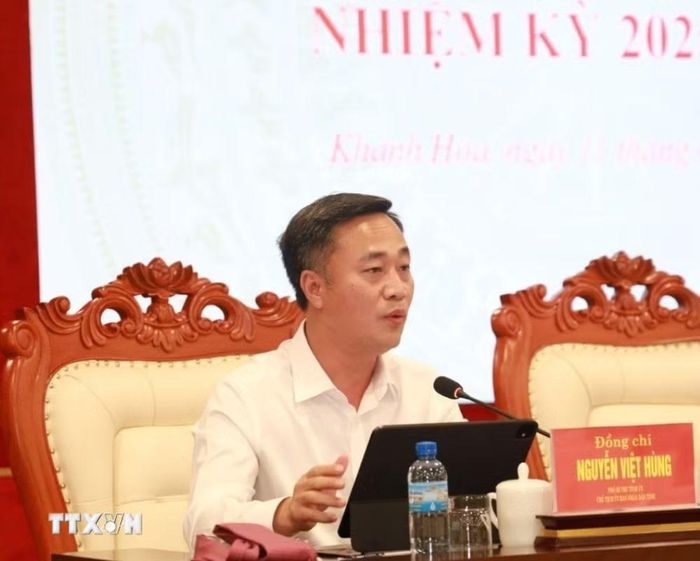 Ông Nguyễn Việt Hùng, Chủ tịch Ủy ban Nhân dân tỉnh Khánh Hòa phát biểu. (Ảnh: Xuân Triệu/TTXVN)