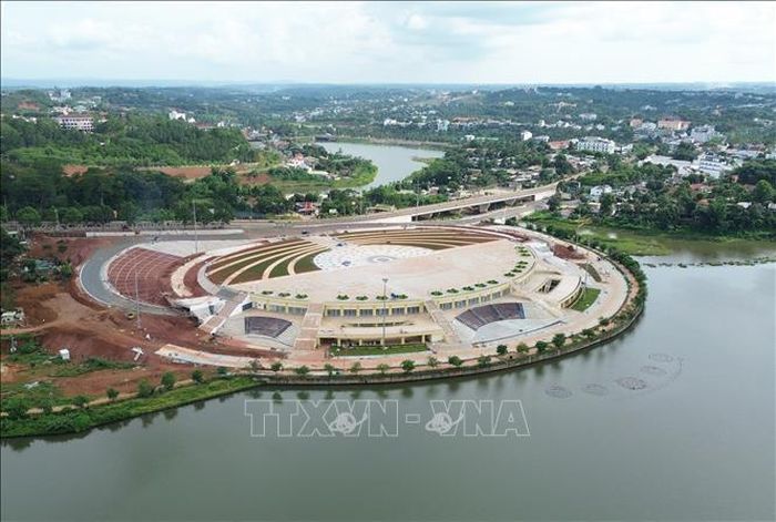 Dự án Quảng trường 23/3 tại phường Bắc Gia Nghĩa (tỉnh Lâm Đồng) được đầu tư xây dựng, góp phần hình thành không gian tổ chức các sự kiện văn hóa và phục vụ nhu cầu sinh hoạt cộng đồng.