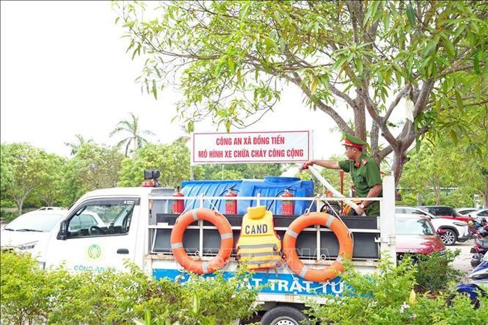 Xe chữa cháy công cộng thường xuyên được bơm nước đầy bồn chứa, đảm bảo khả năng hoạt động 24/24.
