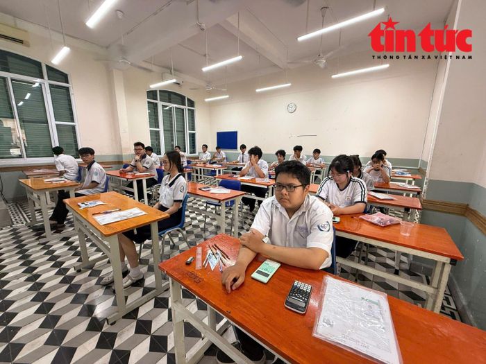 Thí sinh ổn định tại phòng thi.