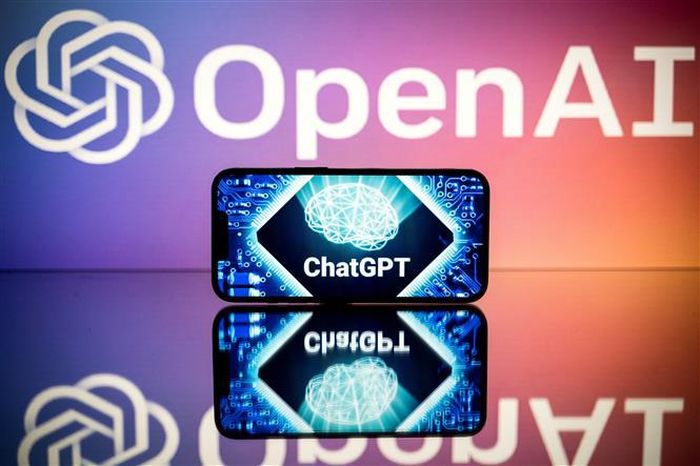 OpenAI và các tên tuổi lớn khác trong ngành trí tuệ nhân tạo đang bước vào cuộc đua huy động vốn khổng lồ. Ảnh minh họa: AFP/TTXVN
