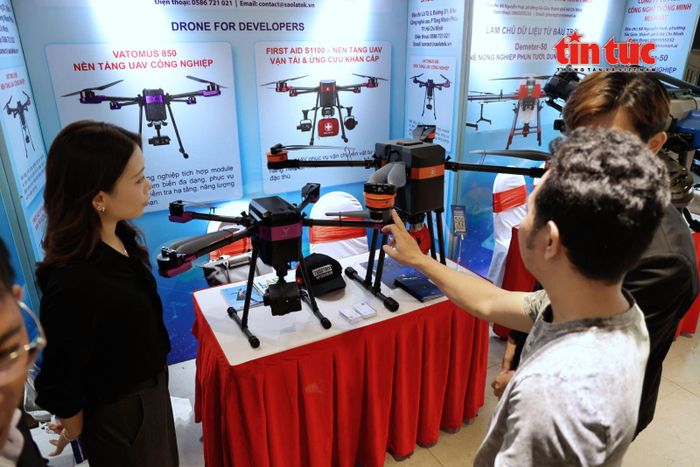 Nhiều giải pháp UAV ứng dụng trong logistics, quản lý đô thị và nông nghiệp công nghệ cao được giới thiệu tại sự kiện.