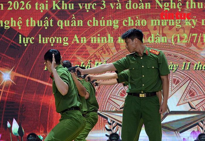 Tiết mục trình diễn nội dung thi đấu võ thuật.