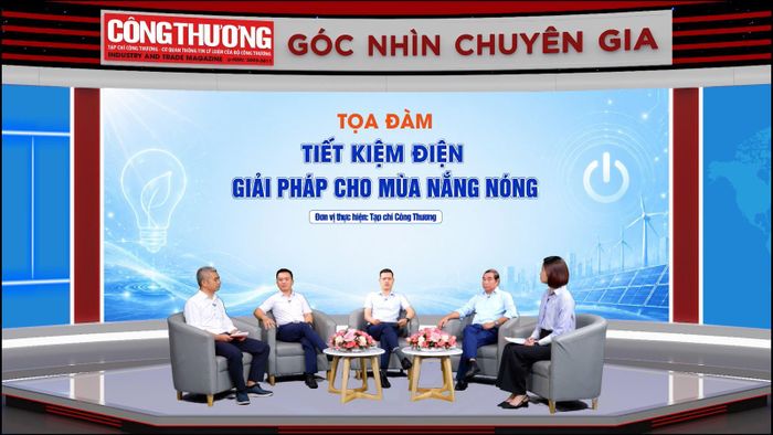 Quang cảnh Tọa đàm.