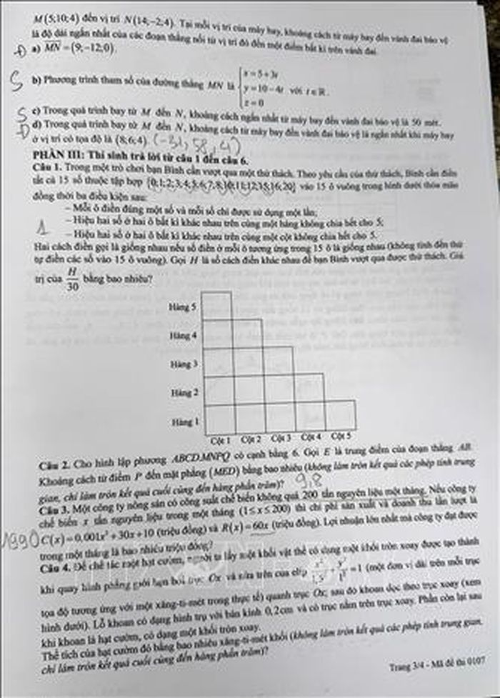 Trang 3 đề thi môn Toán mã 0107. Ảnh: Nguyễn Cúc/TTXVN