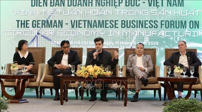 Các chuyên gia chia sẻ cơ hội hợp tác trong chuỗi sản xuất Việt Nam - Đức tại diễn đàn.