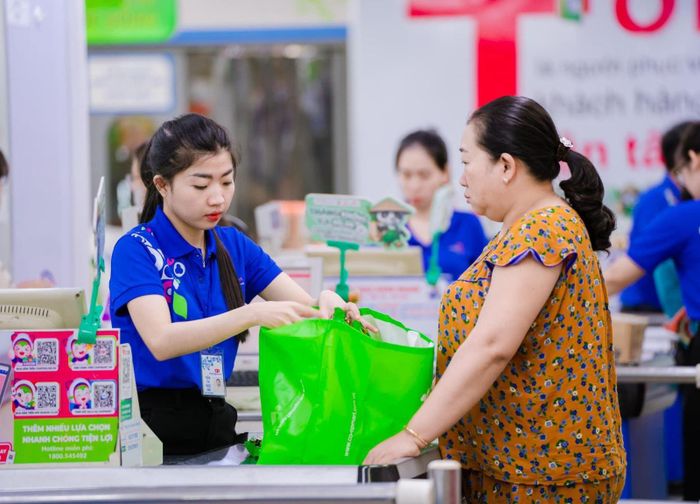 Sức mua tại các siêu thị tăng do có nhiều chương trình khuyến mãi, ưu đãi.