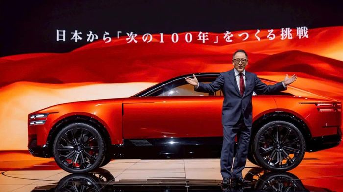 Chủ tịch Toyota Akio Toyoda nói nỗi lo lớn nhất của ông là "mọi người đều đang chuyển sang xe điện".
