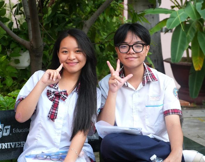 Thí sinh tự tin bước vào kỳ thi.