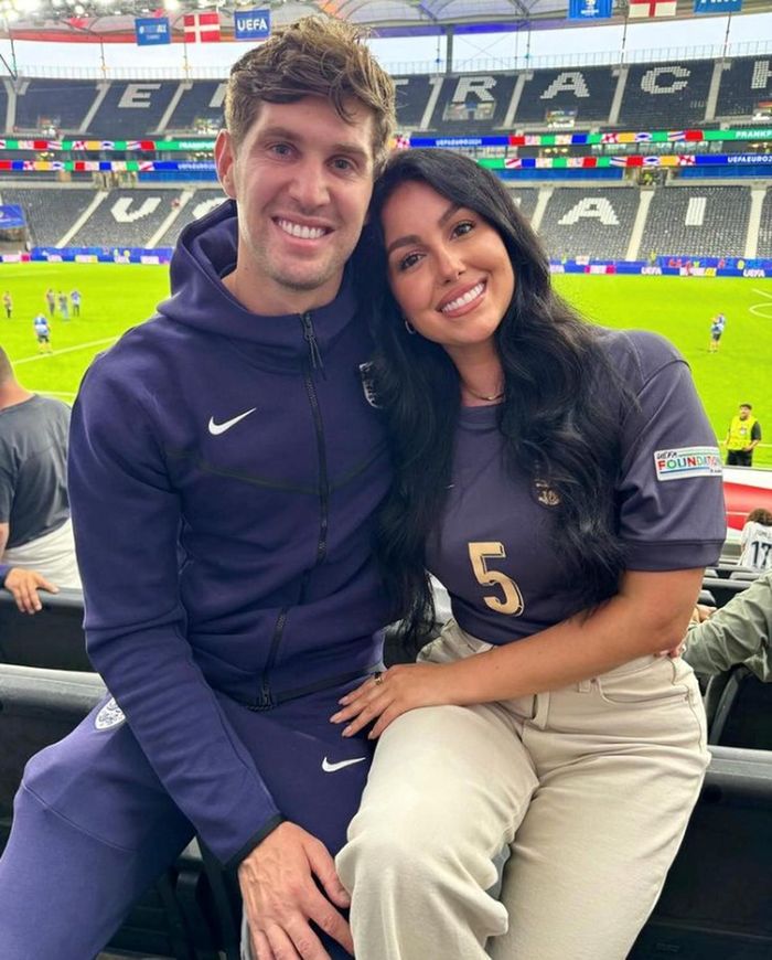 Cặp đôi Olivia Naylor và John Stones