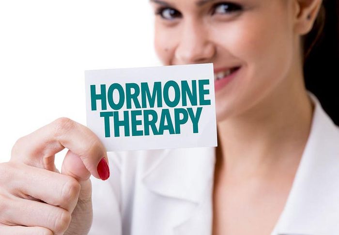 Liệu pháp Estrogen có thể làm giảm tới 77% tần suất và mức độ nghiêm trọng của các cơn bốc hỏa (Nguồn: Vajenda.substack.com)