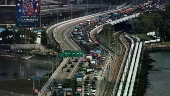 Tuyến đường cầu nối giữa bang Johor Bahru ở phía nam Malaysia và Singapore