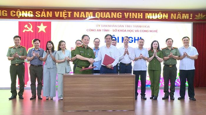 Công an tỉnh và Sở Khoa học và Công nghệ ký kết biên bản bàn giao nhiệm vụ Cơ quan Thường trực Ban Chỉ đạo của UBND tỉnh về phát triển khoa học, công nghệ, đổi mới sáng tạo, chuyển đổi số và Đề án 06.