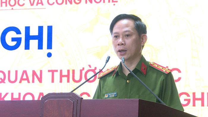 Lãnh đạo Công an tỉnh Thanh Hóa phát biểu tiếp nhận nhiệm vụ cơ quan thường trực Ban Chỉ đạo về phát triển khoa học, công nghệ, đổi mới sáng tạo, chuyển đổi số và Đề án 06.
