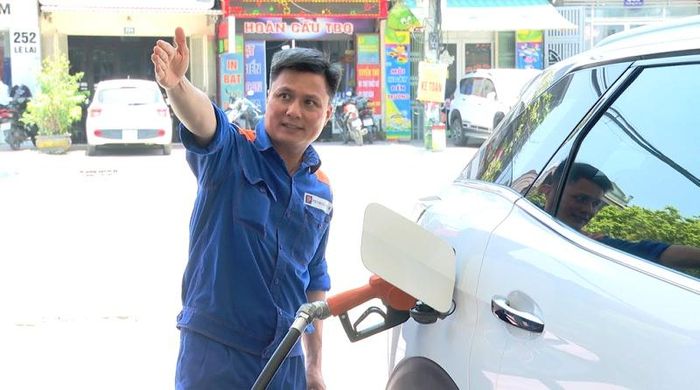 Nguồn cung xăng sinh học E10 đầy đủ, đáp ứng tốt nhu cầu khách hàng.