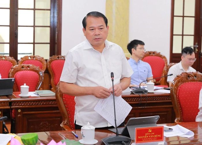Trưởng Ban Tổ chức Tỉnh ủy Nguyễn Văn Hùng phát biểu tại hội nghị.