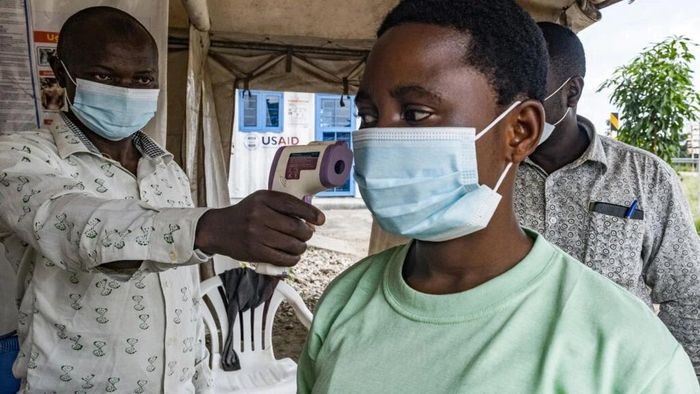 Các nhà chức trách Congo đã nhiều lần bày tỏ lo ngại rằng họ đang “chạy đua” để chống lại dịch bệnh, vốn chỉ được phát hiện sau nhiều tuần kể từ khi bùng phát. Ảnh: AFP.