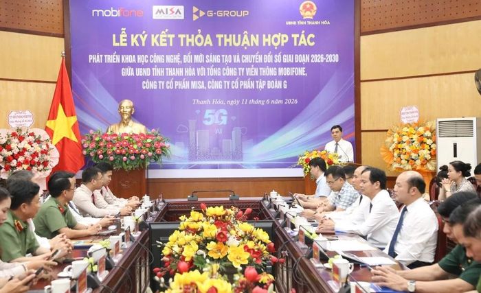 Chủ tịch UBND tỉnh Nguyễn Hoài Anh phát biểu tại buổi lễ.