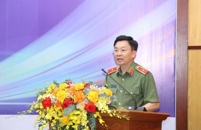 Thiếu tướng Trương Sơn Lâm, Chủ tịch Tổng Công ty Viễn thông Mobifone phát biểu tại buổi lễ.