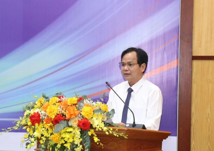 Giám đốc Sở KH và CN Trần Duy Bình thông tin về nội dung, chương trình ký kết.