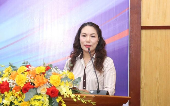 Bà Đinh Thị Thúy, Phó Chủ tịch Hội đồng quản trị Công ty Cổ phần MISA phát biểu tại buổi lễ.