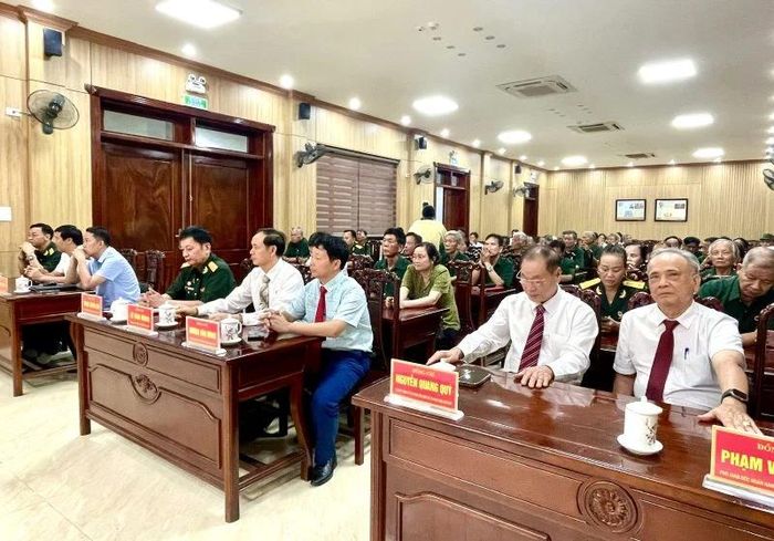Các đại biểu tham dự hội nghị.