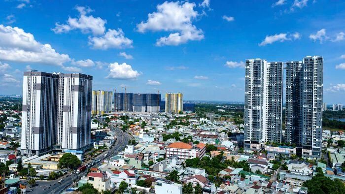 CT Group, Bcons, Kim Oanh, Vingroup, Novaland cùng nhiều doanh nghiệp khác đã cam kết phát triển nhà ở xã hội, nhà cho thuê tại TP HCM.