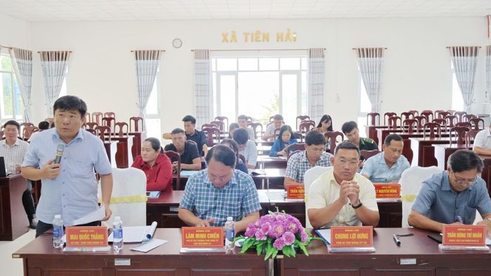 Bí thư Đảng ủy, Chủ tịch UBND xã Tiên Hải Mai Quốc Thắng phát biểu tại hội nghị.