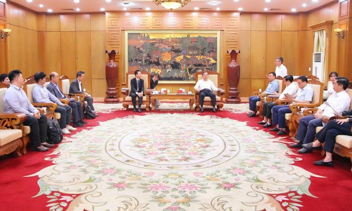 Quang cảnh buổi làm việc.