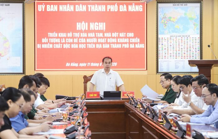 Phó Chủ tịch UBND thành phố Trần Anh Tuấn chủ trì hội nghị. Ảnh: NGỌC PHÚ