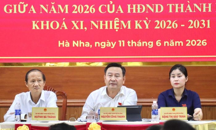 Tổ đại biểu số 6 tiếp xúc cử tri các xã Hà Nha, Thượng Đức. Ảnh: QUỐC TUẤN