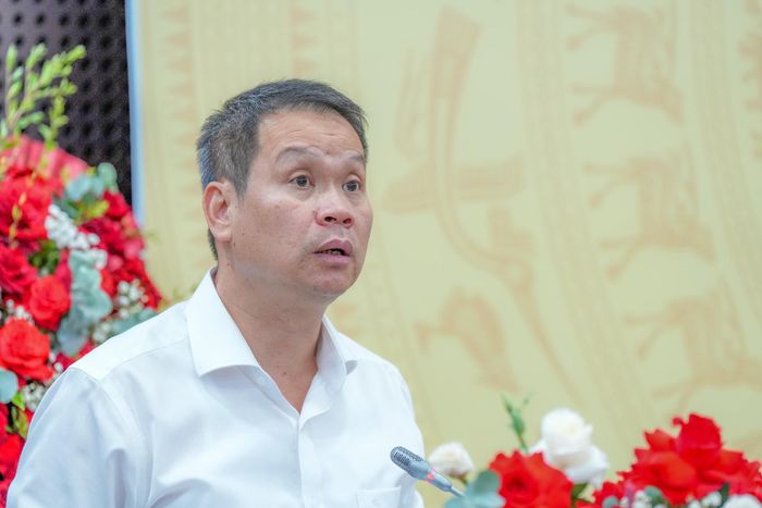 Chủ tịch UBND thành phố Nguyễn Mạnh Hùng phát biểu tại lễ ký kết. Ảnh: T.CÔNG