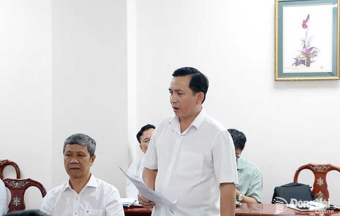 Chủ tịch UBND phường Trảng Dài Lê Kim Hường phát biểu ý kiến tại buổi làm việc. Ảnh: Phạm Tùng