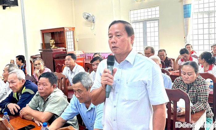 Cử tri phường An Bình nêu ý kiến.