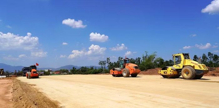  Hưởng ứng phong trào thi đua yêu nước, các đơn vị đẩy nhanh thi công cao tốc Quy Nhơn - Pleiku, phấn đấu hoàn thành vào cuối năm 2028. Ảnh: N.H 