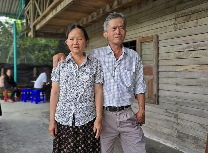 Hai anh em bà Hiao H'Yim (tức Hồ Thị Diễm) gặp lại nhau sau 51 năm ly biệt. Ảnh: Quang Tuệ