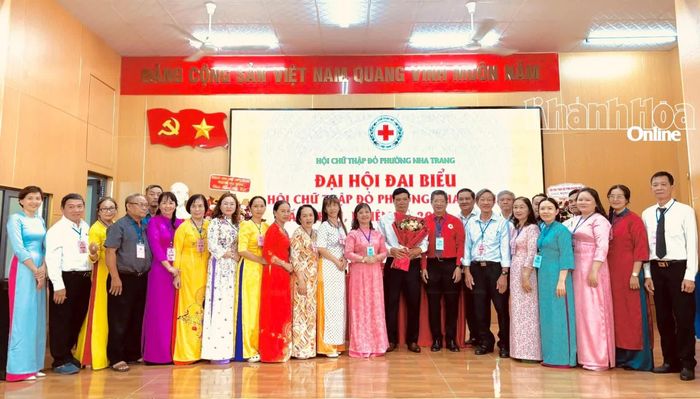 Ban Chấp hành Hội Chữ thập đỏ phường Nha Trang nhiệm kỳ 2026 - 2031 ra mắt tại đại hội