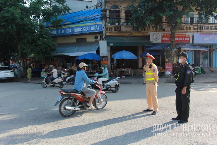 Các lực lượng chức năng làm nhiệm vụ đảm bảo an ninh, an toàn