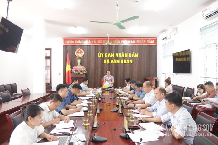 Các đại biểu tham dự buổi kiểm tra