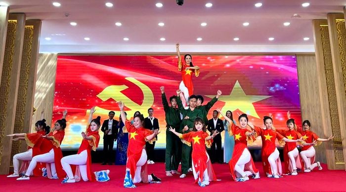 Công tác tuyên truyền ở nhiều địa phương trong tỉnh đi vào đời sống bằng các hoạt động văn hóa - văn nghệ
