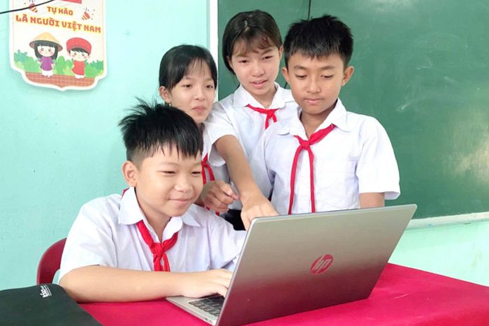 Học sinh tự tin sử dụng nền tảng số trong học tập