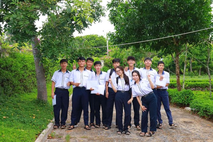 Thí sinh đảo Phú Quý vững tin bước vào môn thi Ngữ văn