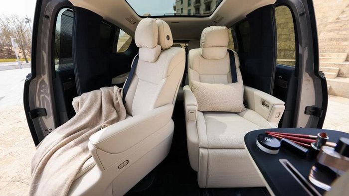 Hệ thống 4 cảm biến lidar giúp Li Auto MEGA Home nâng cao khả năng nhận diện môi trường xung quanh.