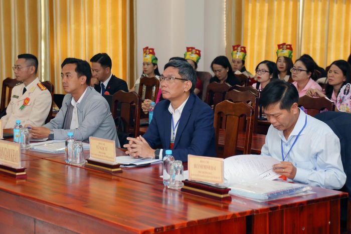 Các thành viên Ban Giám khảo tại Cụm thi số 1
