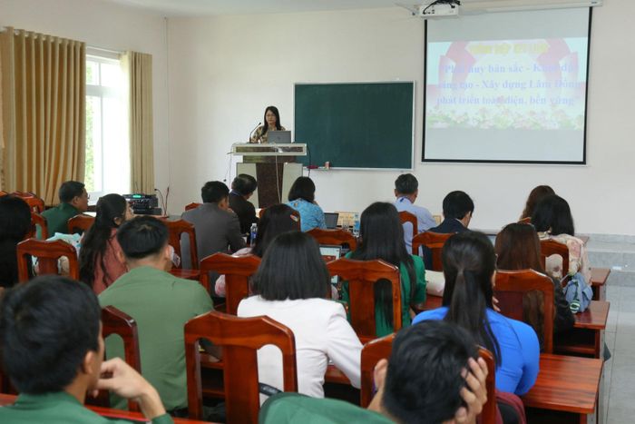 Quang cảnh Hội thi Báo cáo viên, tuyên truyền viên giỏi tại Cụm thi số 1