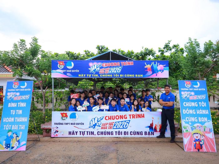 Chương trình "Tiếp sức mùa thi 2026" tại Điểm thi Trường THPT Ngô Quyền (Phú Quý)
