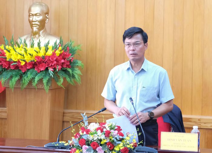 Phó Chủ tịch UBND tỉnh Đinh Văn Tuấn phát biểu chỉ đạo tại buổi làm việc