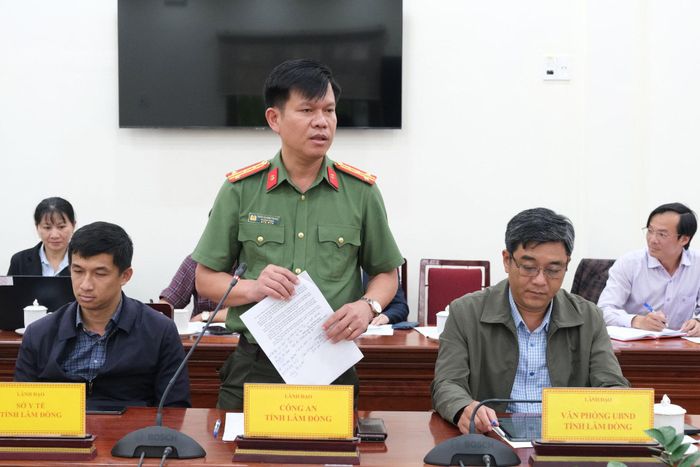 Đại tá Trần Quang Trung, Trưởng Phòng PX03, Công an tỉnh Lâm Đồng nêu các ý kiến đề xuất phòng, chống bạo lực gia đình